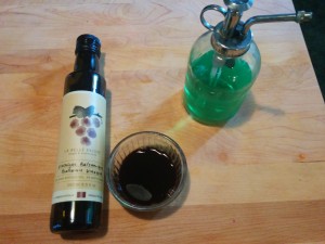 Vinaigre balsamique + savon de vaiselle